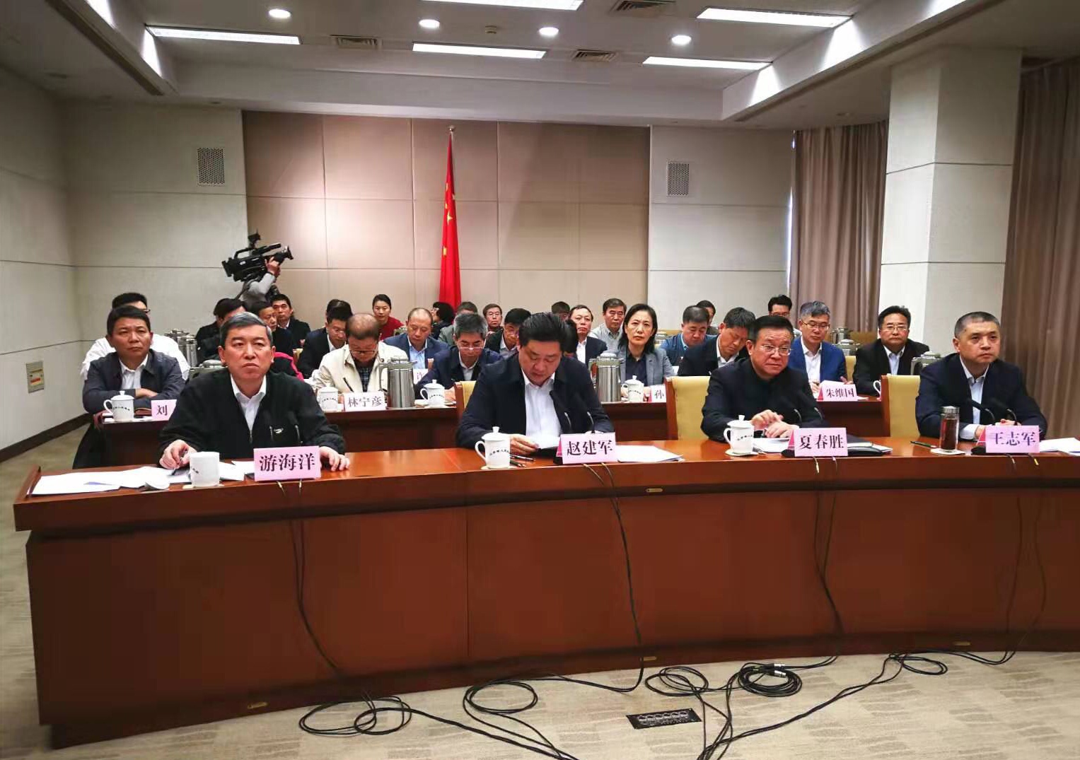 微信图片_20191108141916.jpg 微信图片_20191108141916.jpg