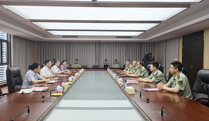 2023.07.21胡建军局长慰问2.jpg