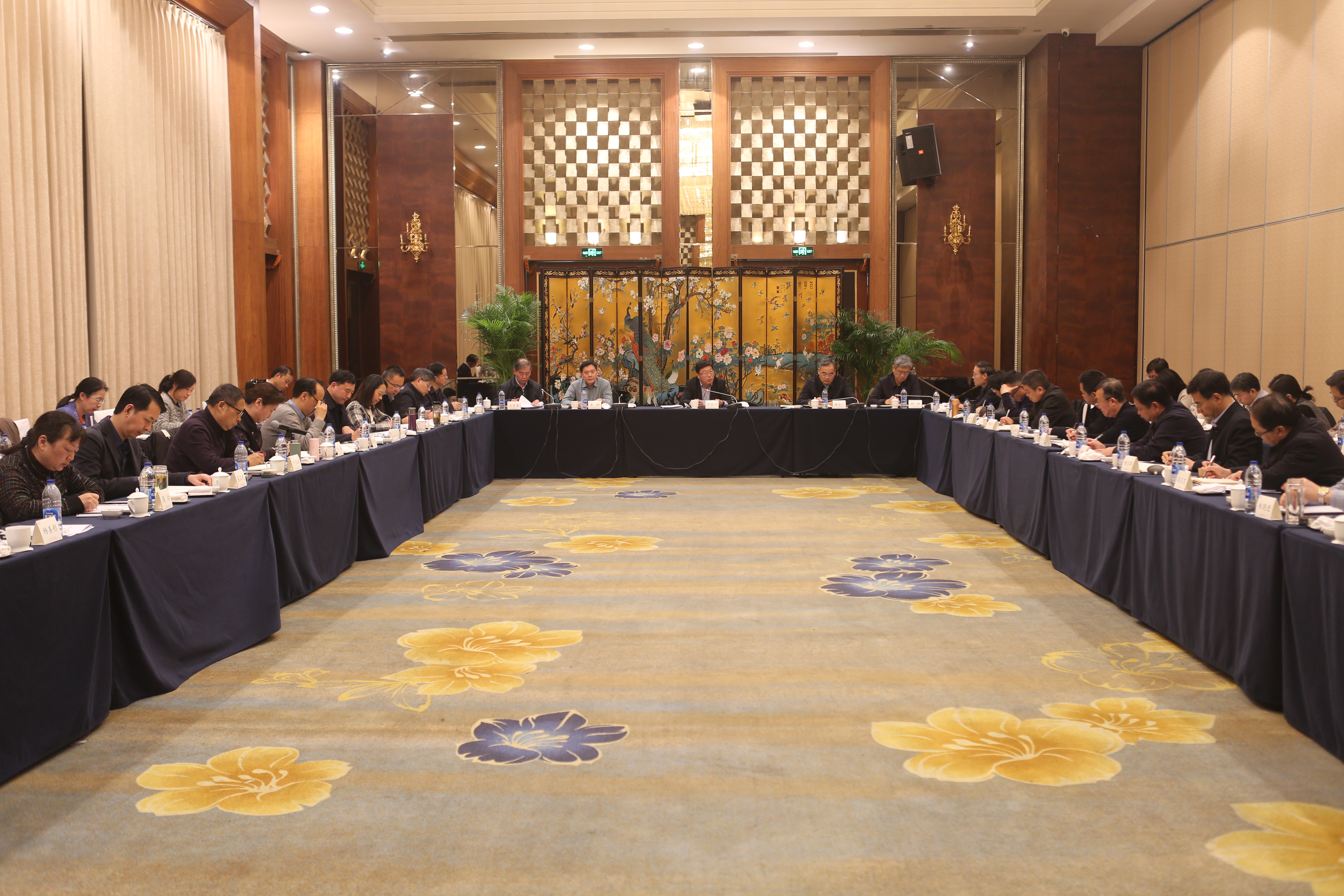 全省粮食和物资储备工作座谈会在南京召开