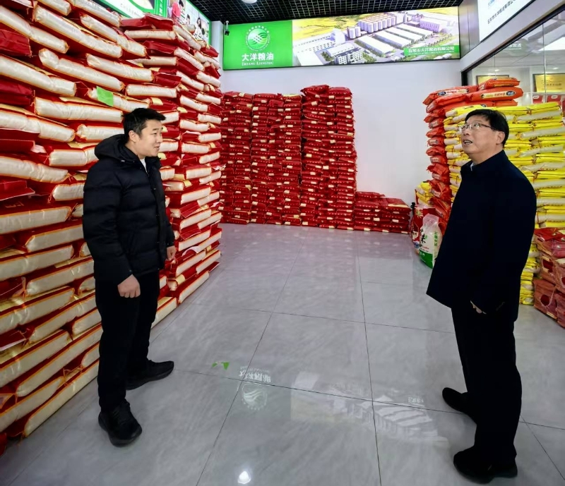 肖延川局长开展春节前保供稳市和安全生产督导