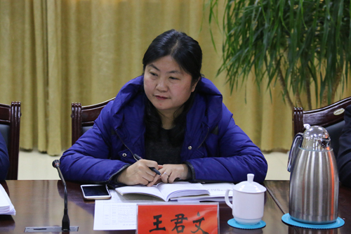 会上,宿迁市粮食局局长王君文通报了2016年粮食安全责任制考核工作